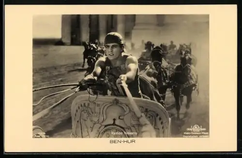 AK Ramon Novarro an den Zügeln beim Wagenrennen, Ben Hur