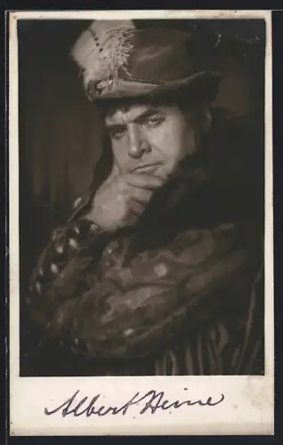 AK Albert Heine mit Federhut, Portrait
