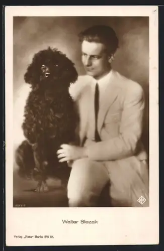 AK Schauspieler Walter Slezak mit Pudel