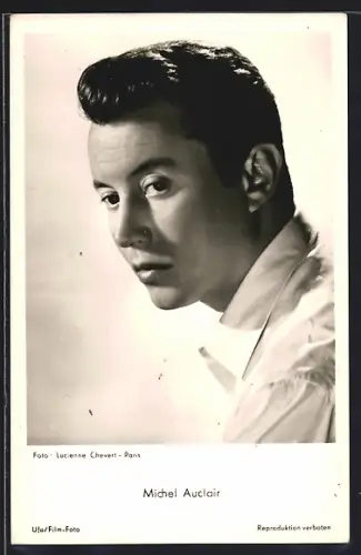 AK Schauspieler Michel Auclair mit nachdenklichem Blick