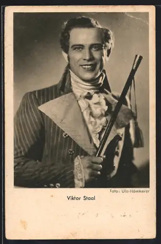 AK Schauspieler Viktor Staal mit Gehstock