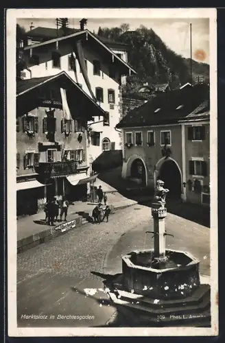 AK Berchtesgaden, Marktplatz mit Brunnen