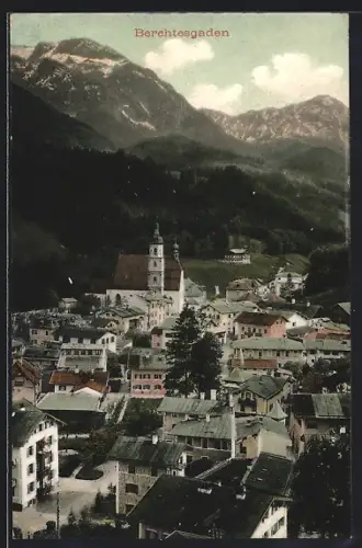 AK Berchtesgaden, Ortsansicht mit Kirche und Alpenpanorama