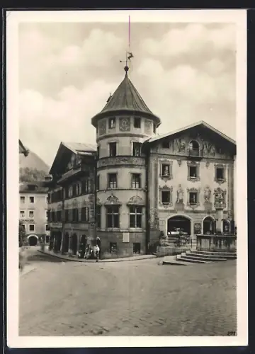 AK Berchtesgaden, Bezirks-Sparkasse im Hirschenhaus am Marktplatz
