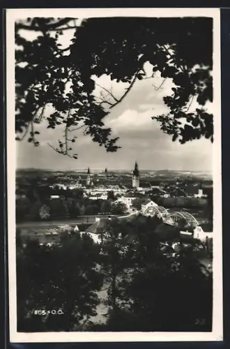 AK Wels /O.Ö., Ortsansicht mit Brücke und Kirche