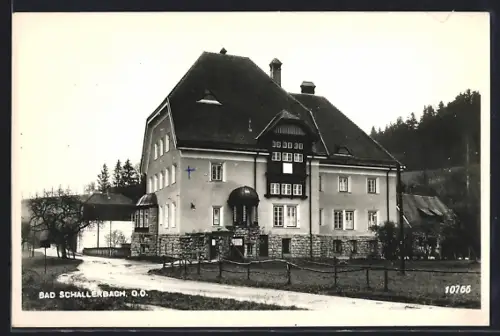 AK Bad Schallerbach /O. Ö., Strassenpartie mit Villa