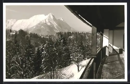 AK Bad Aussee /Salzkammergut, Hotel-Pension Zur Himmelsleiter, Bes. Marianne Simonsberger, mit Blick auf Berggipfel