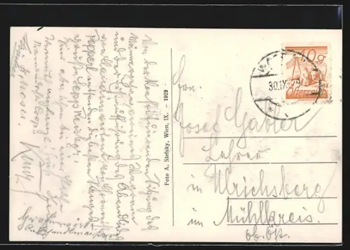 AK Wagrain i. P., Strassenpartie mit Kirche