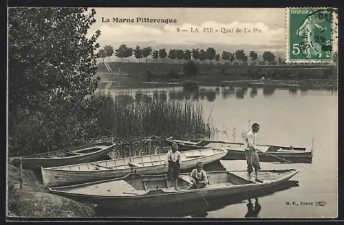 AK La Pie, Quai de La Pie avec des barques sur la Marne