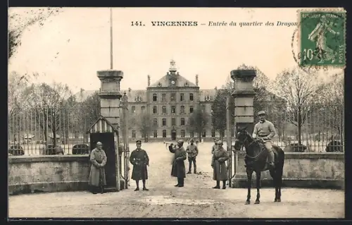AK Vincennes, Entrée du quartier