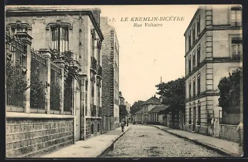 AK Le Kremlin-Bicêtre, Rue Voltaire, Strassenpartie