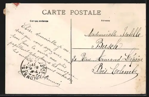 AK Pavant, Vue générale du village avec église et champs environnants