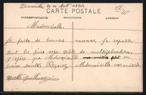 AK Chauny /Aisne, La Caisse d`Épargne et l`église en arrière-plan