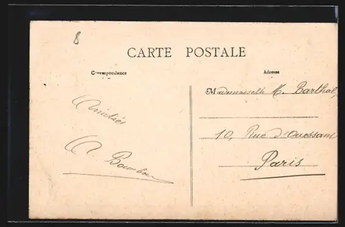 AK La Fère, Place des Marchés avec pharmacie et maisons à colombages