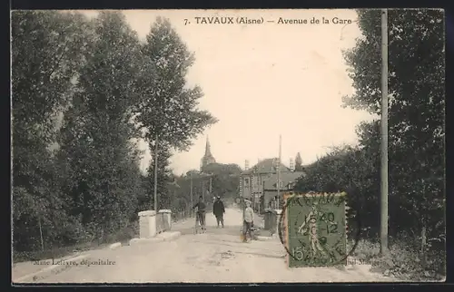 AK Tavaux /Aisne, Avenue de la Gare