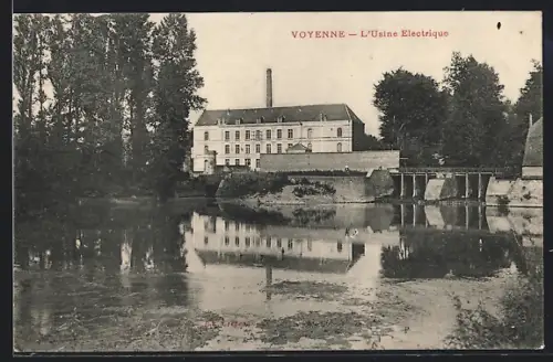 AK Voyenne, L`Usine Electrique et son reflet sur la rivière