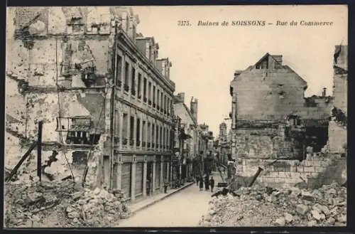 AK Soissons, Ruines de la Rue du Commerce après la guerre