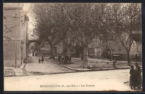 AK Marignane /B.-du-Rh., Le Cours avec arbres et passants