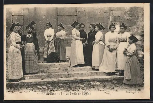 AK Maillane, La Sortie de l`Église