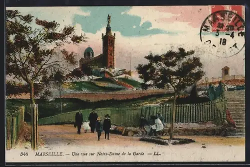 AK Marseille, Une vue sur Notre-Dame de la Garde