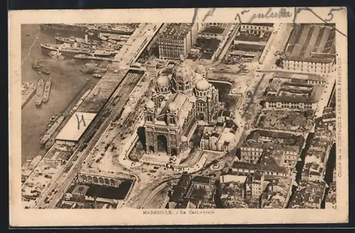 AK Marseille, La Cathédrale et le port avec des navires