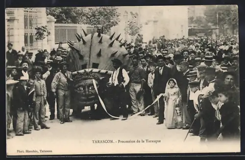 AK Tarascon, Procession de la Tarasque