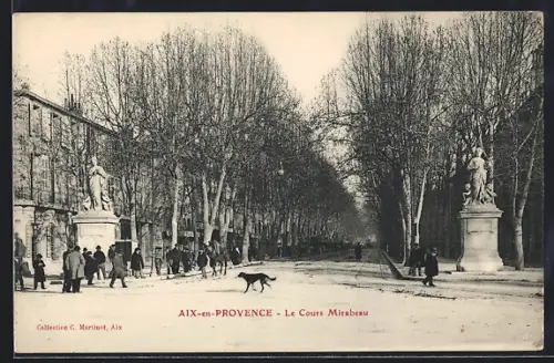 AK Aix-en-Provence, Le Cours Mirabeau avec statues et passants