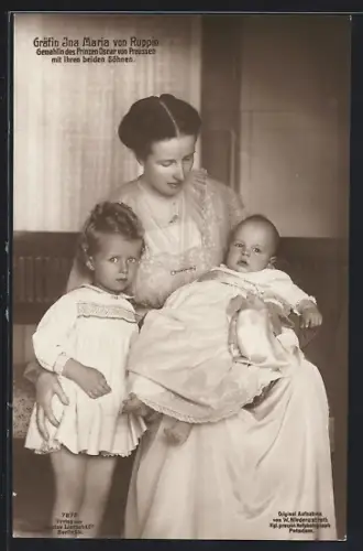 AK Gräfin Ina Maria von Ruppin mit ihren Söhnchen, Gemahlin von Prinz Oskar von Preussen