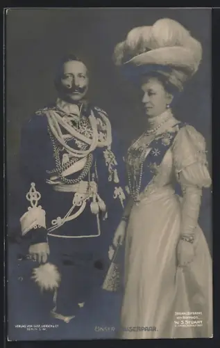 AK Das Kaiserpaar mit Orden, Portrait