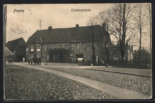 AK Preetz, Klosterstrasse mit Bauer`s Gasthof
