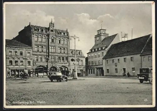 AK Senftenberg /N.-L., Marktplatz mit Adler-Apotheke und Sparkasse
