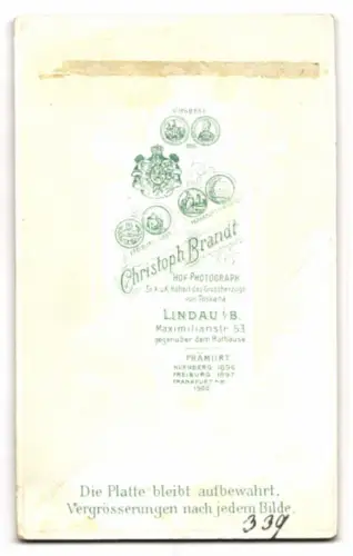 Fotografie Christoph Brandt, Lindau, Maximilianstr. 53, Porträt eines Mannes mit Brille