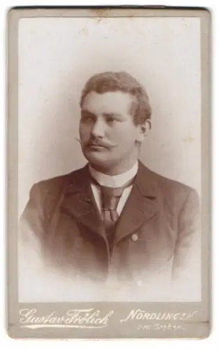 Fotografie Gustav Frölich, Nördlingen, Am Graben, Porträt eines Mannes