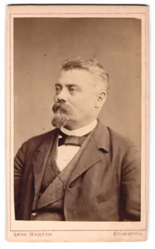 Fotografie Gebr. Martin, Augsburg, Bahnhofstrasse, Porträt eines Herrn mit Bart