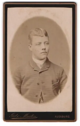 Fotografie Gebr. Martin, Augsburg, Bahnhofstrasse, Porträt eines jungen Mannes