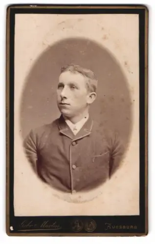 Fotografie Gebr. Martin, Augsburg, Bahnhofstrasse, Porträt eines jungen Mannes