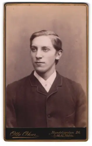 Fotografie Otto Ohm, Malmö, Rundelsgatan 20, Porträt eines jungen Mannes