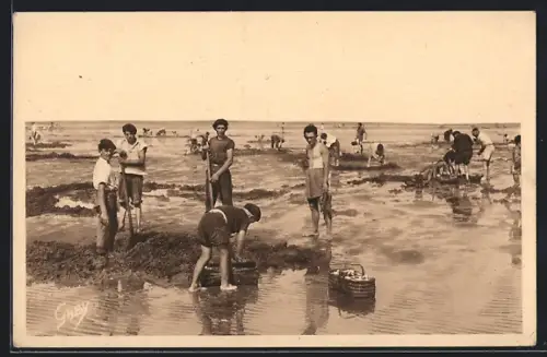 AK Tharon-Plage, La peche aux quatre-moines