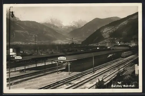 AK Selztal, Zug bei der Einfahrt in den Bahnhof