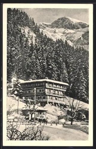 AK Berchtesgaden, Hotel Haus Körber, Winteransicht, Berge, Wald