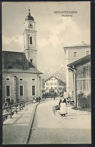 AK Berchtesgaden, Strassenpartie mit Pfarrkirche
