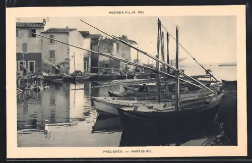 AK Martigues, Barques traditionnelles le long du canal en Provence