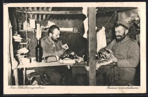 AK Soldaten im Schützengraben-Unterstand, freuen sich über Post aus der Heimat