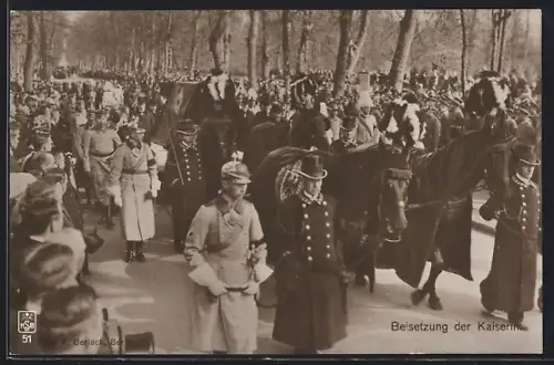 AK Trauerug zur Beisetzung Kaiserin Auguste Victoria Königin von Preussen