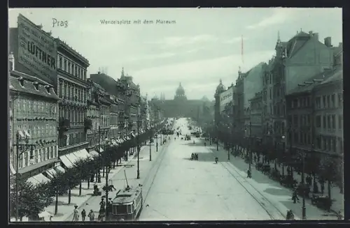 AK Prag / Praha, Sicht über den Wenzelsplatz mit Strassenbahn und Museum, Václavské námestí