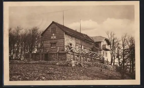 AK Enzianhütte, Blick auf die Berghütte
