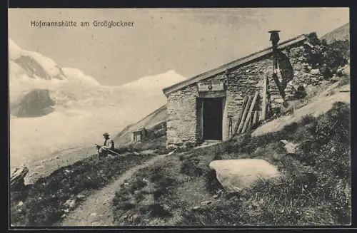 AK Hofmannshütte, Wanderer am Hang des Grossglockner