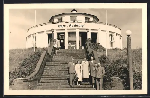 AK Wangerooge, Café Pudding mit Besuchern