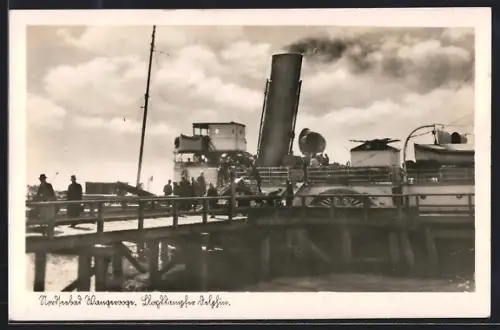 AK Wangerooge, Dampfer Delphin an der Anlegestelle