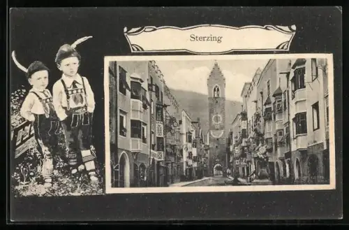 AK Sterzing, Strassenpartie am Zwölferturm, Jungen in Tracht